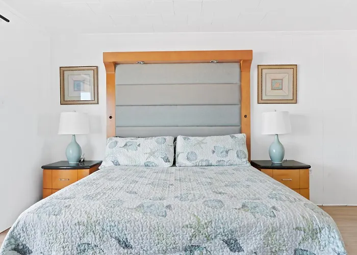2 Bed1 Bath On The Boardwalk By The Inlet